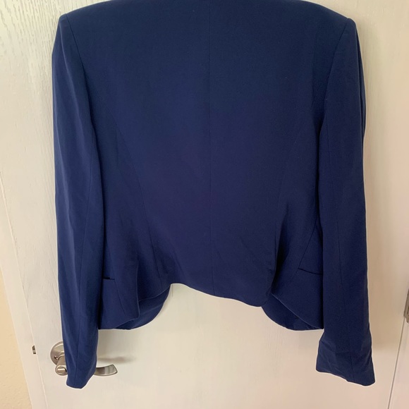 Jacket - Picture 3 of 4